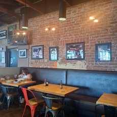 lo-lo's-chicken-&-Waffles-Phoenix 3