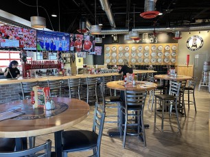 uncle-bear’s-grill-tap-scottsdale-7